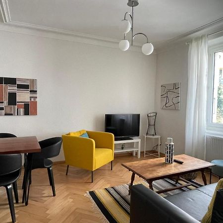 Appartement Luna Avec Parking Couvert Prive Le Locle Exterior photo